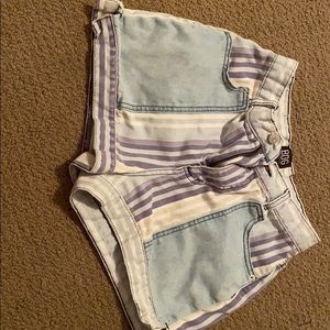 super cute bdg jean shorts